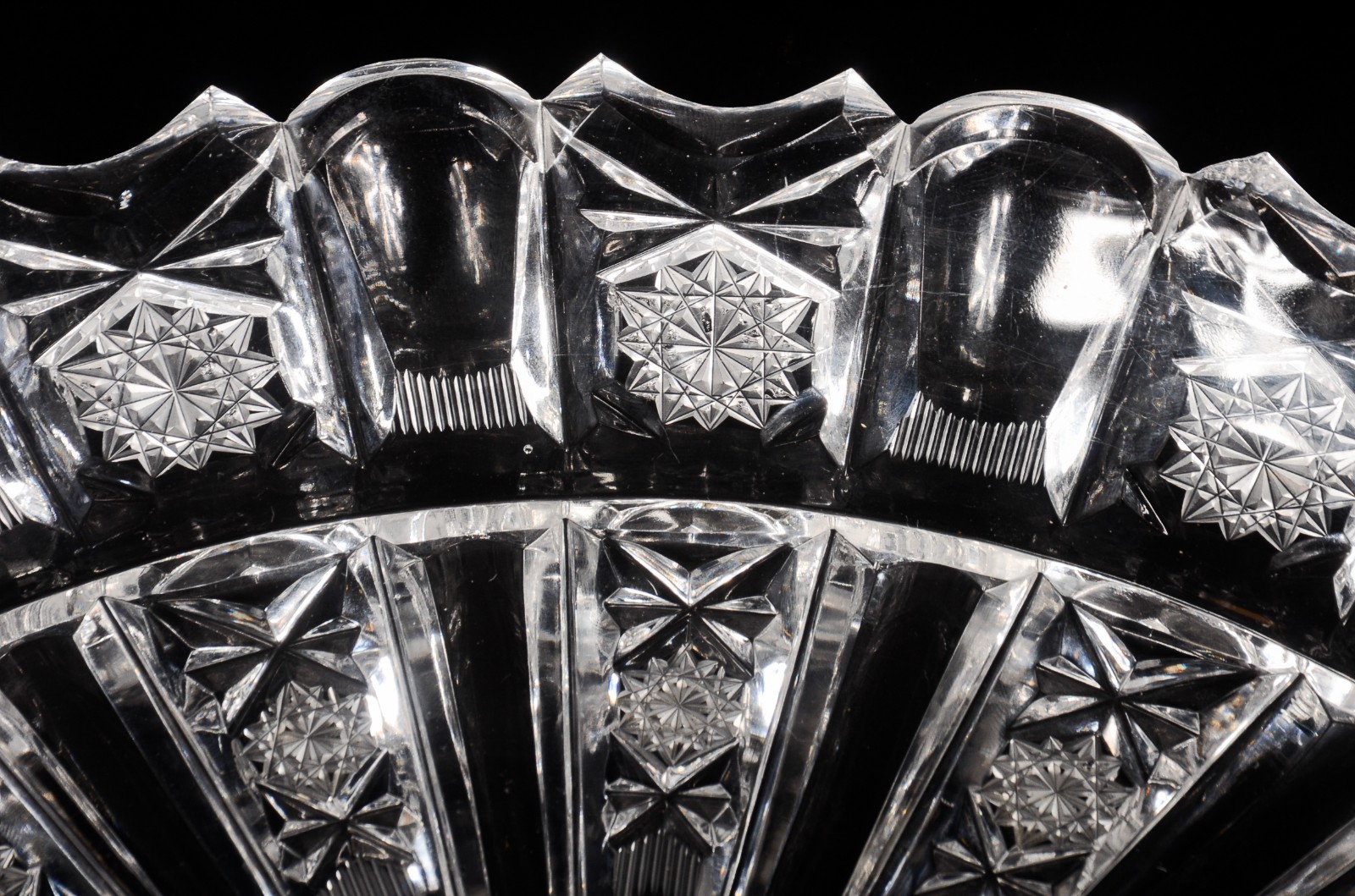 Porta petiscos de cristal lapidado. Mínimos bicados. - foto 9 de 11