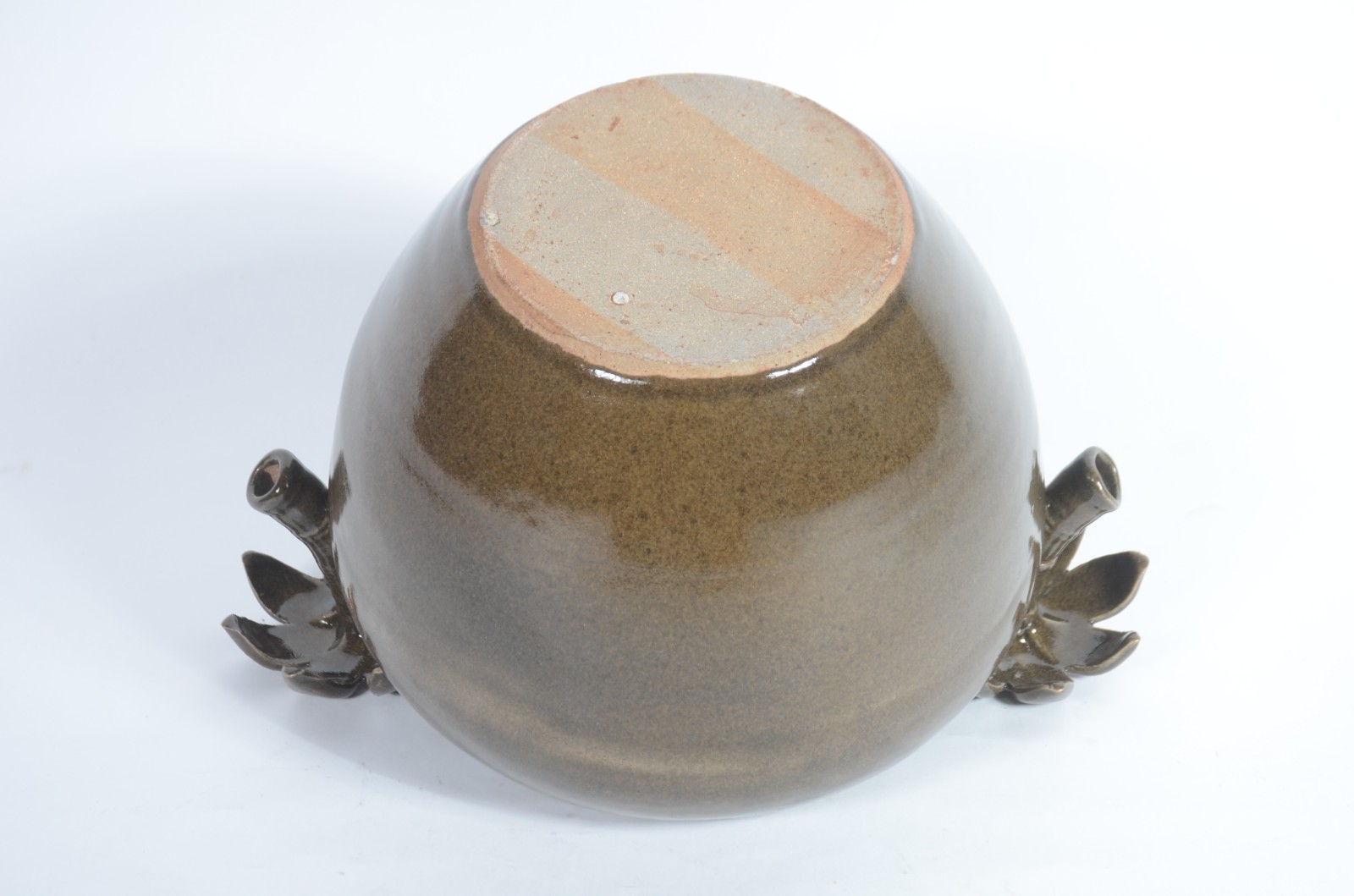 Vaso decorativo de cerâmica na cor esverdeada com pegas laterais na... - foto 4 de 4
