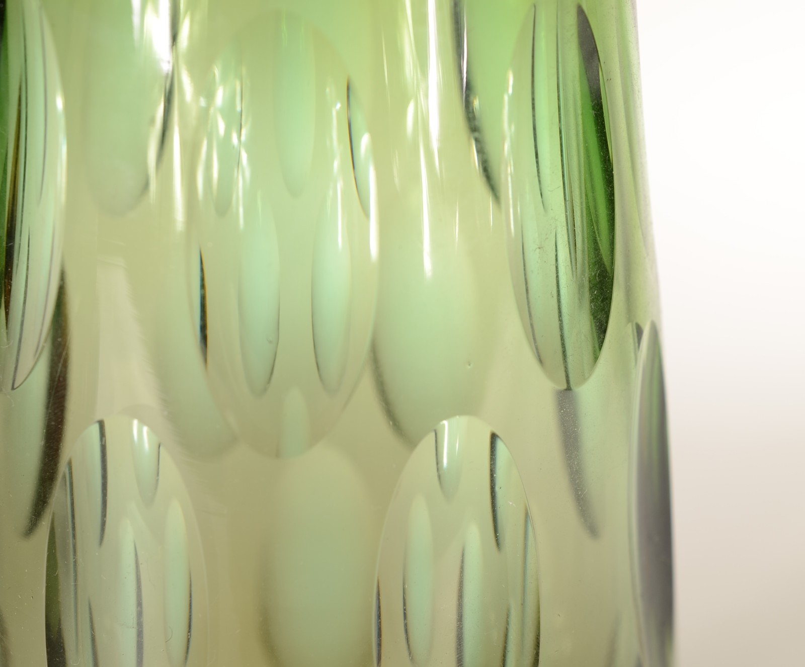 Vaso de cristal doublé âmbar/ verde com facetas ovais. - foto 5 de 5
