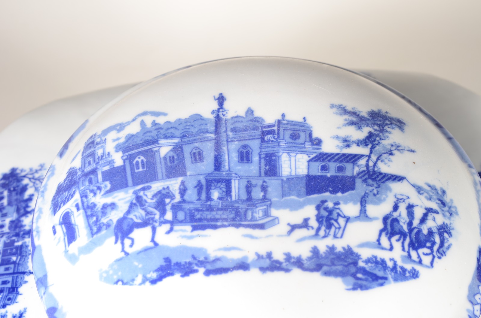 Grande potiche de porcelana Victoria Ware - Ironstone, decorada com... - foto 4 de 10