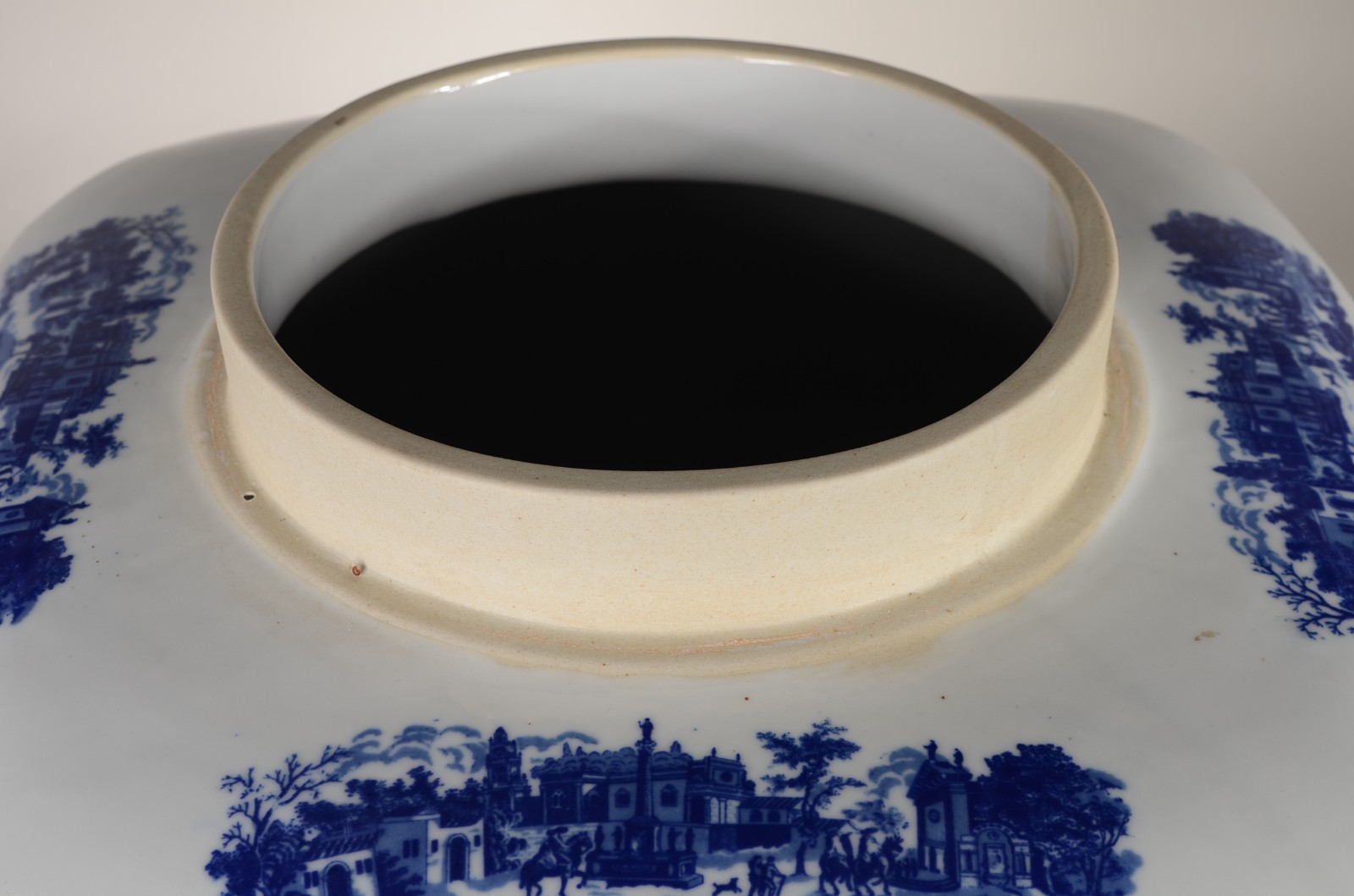 Grande potiche de porcelana Victoria Ware - Ironstone, decorada com... - foto 8 de 10