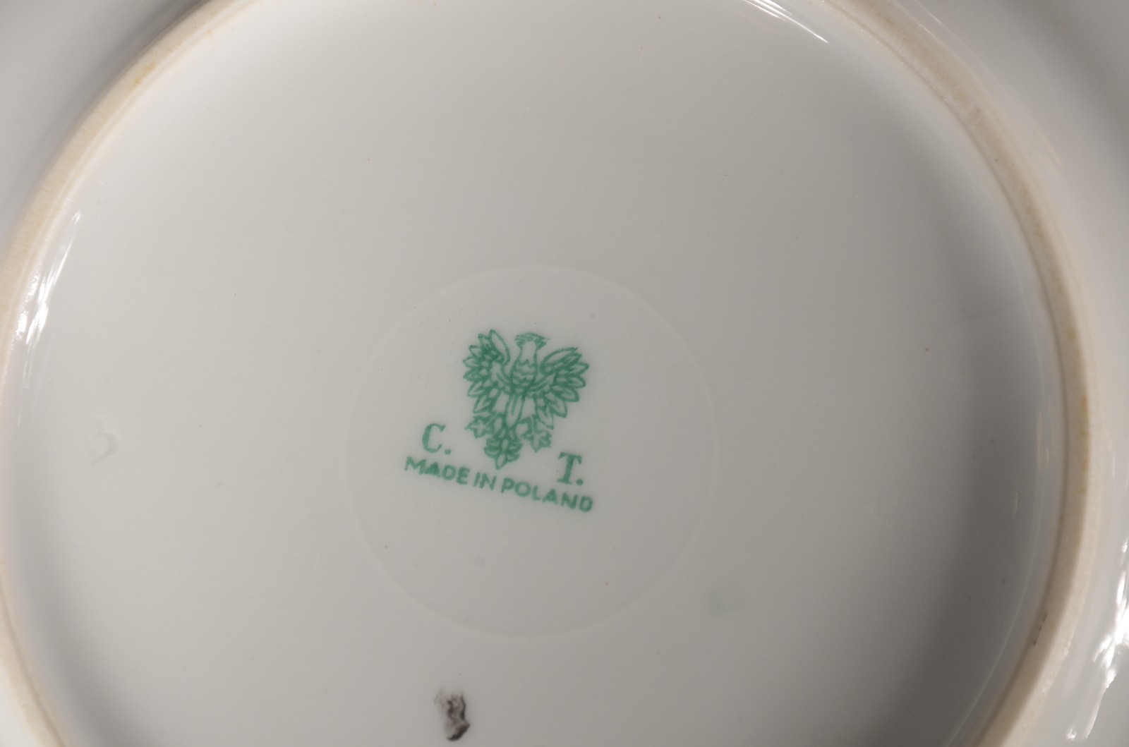 Aparelho de jantar de porcelana polonesa, fundo branco com flores em... - foto 5 de 6