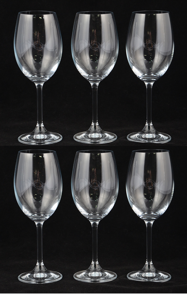 Seis cálices para vinho de cristal da Bohemia.