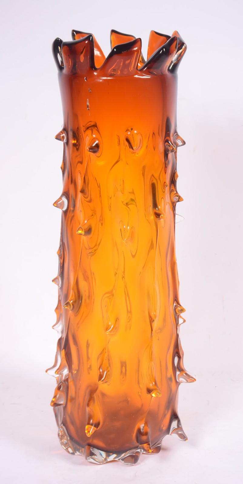 Grande vaso de vidro decorativo na cor âmbar. - foto 1 de 6