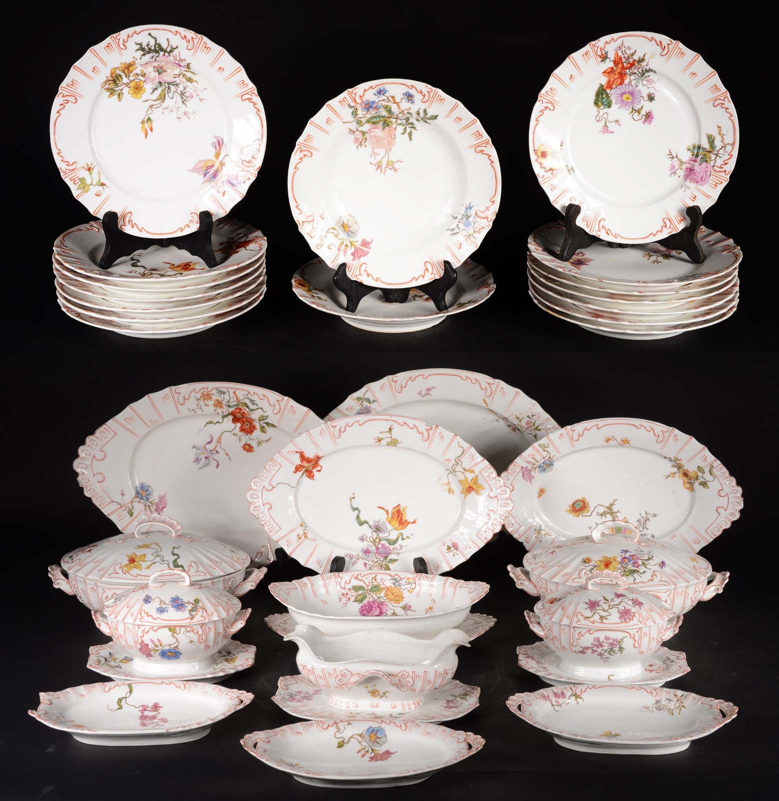 Aparelho de porcelana francesa Velho Paris, composto de: 13 pratos... - foto 1 de 11