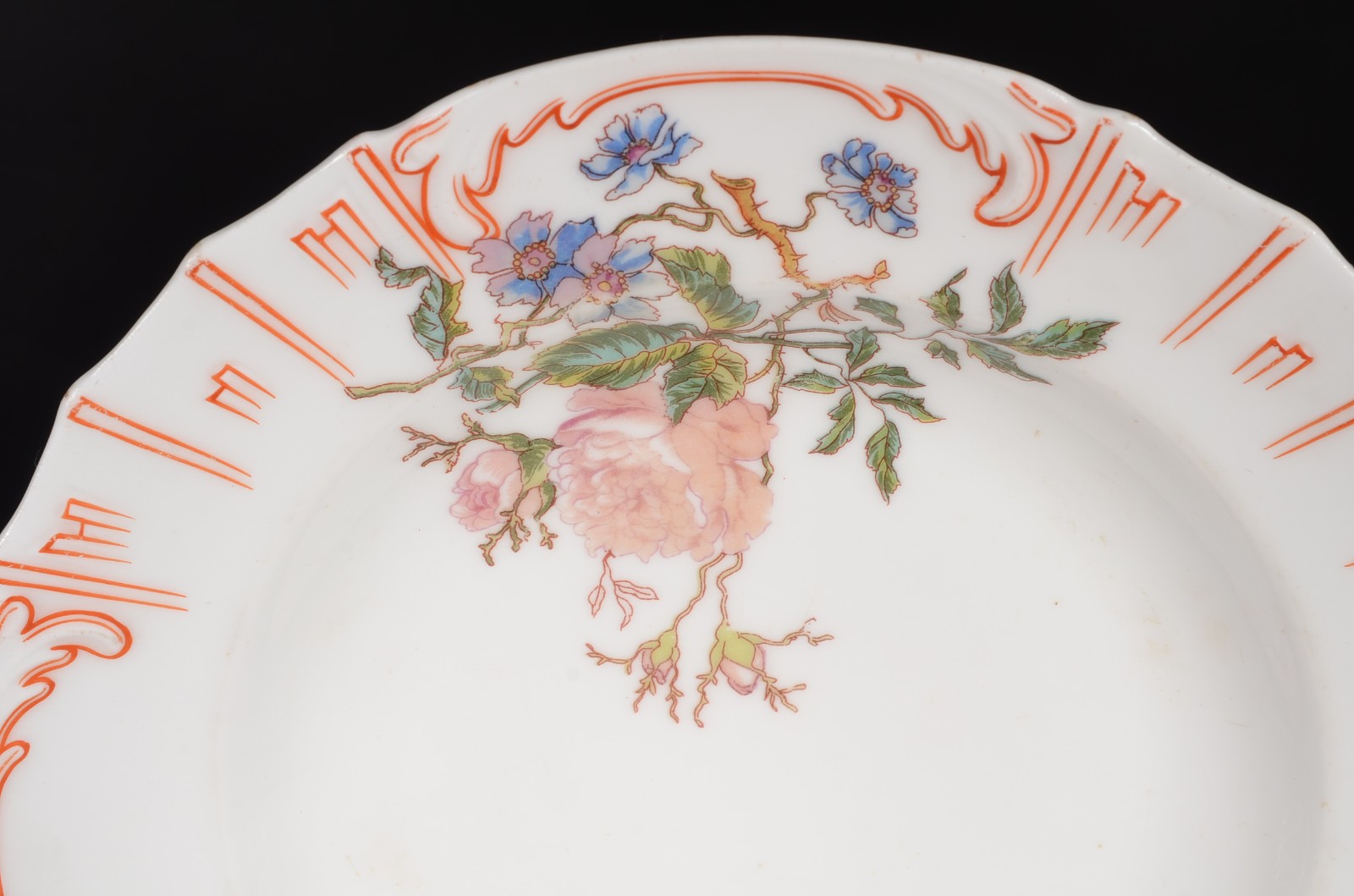 Aparelho de porcelana francesa Velho Paris, composto de: 13 pratos... - foto 4 de 11