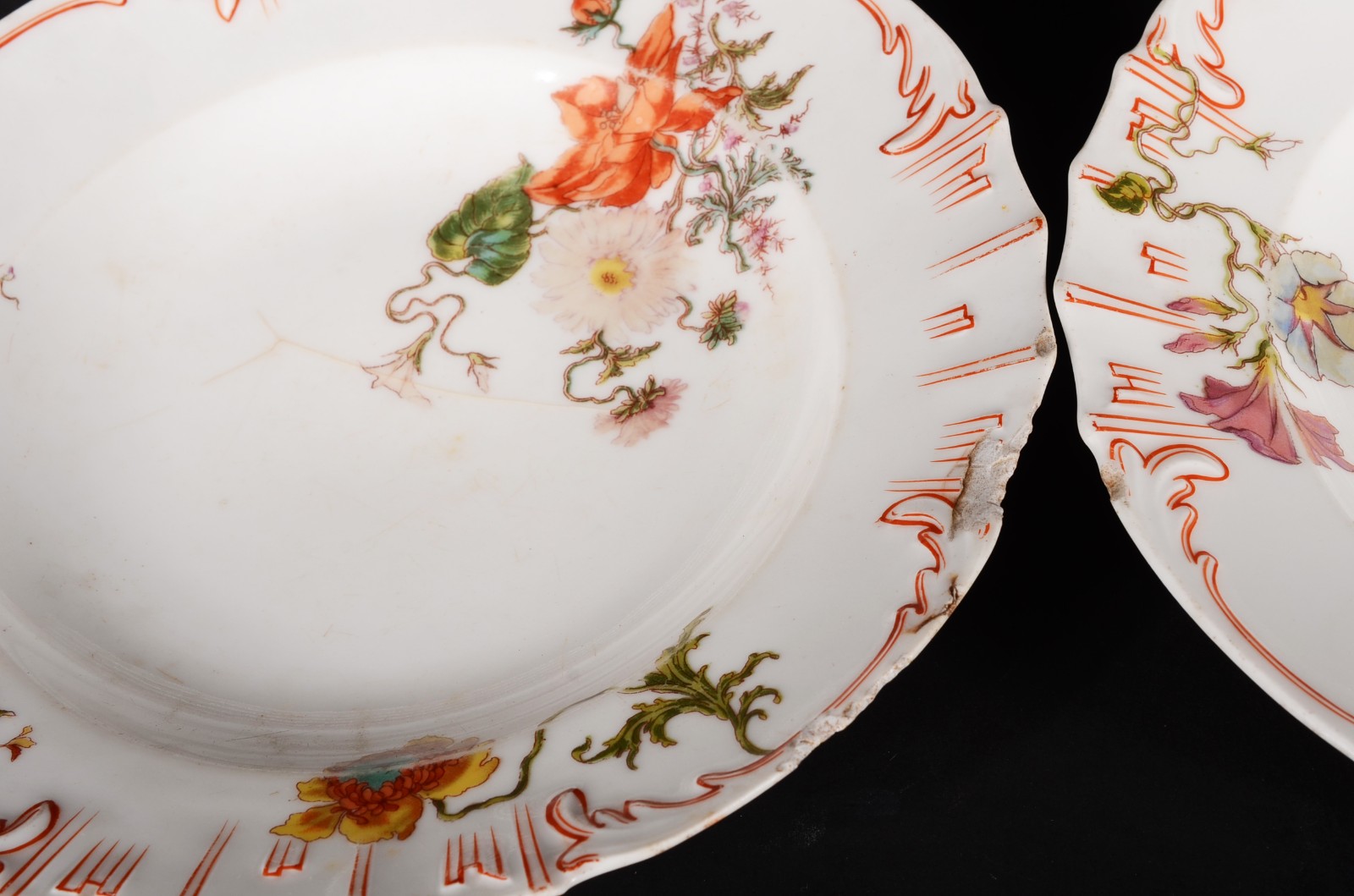 Aparelho de porcelana francesa Velho Paris, composto de: 13 pratos... - foto 11 de 11
