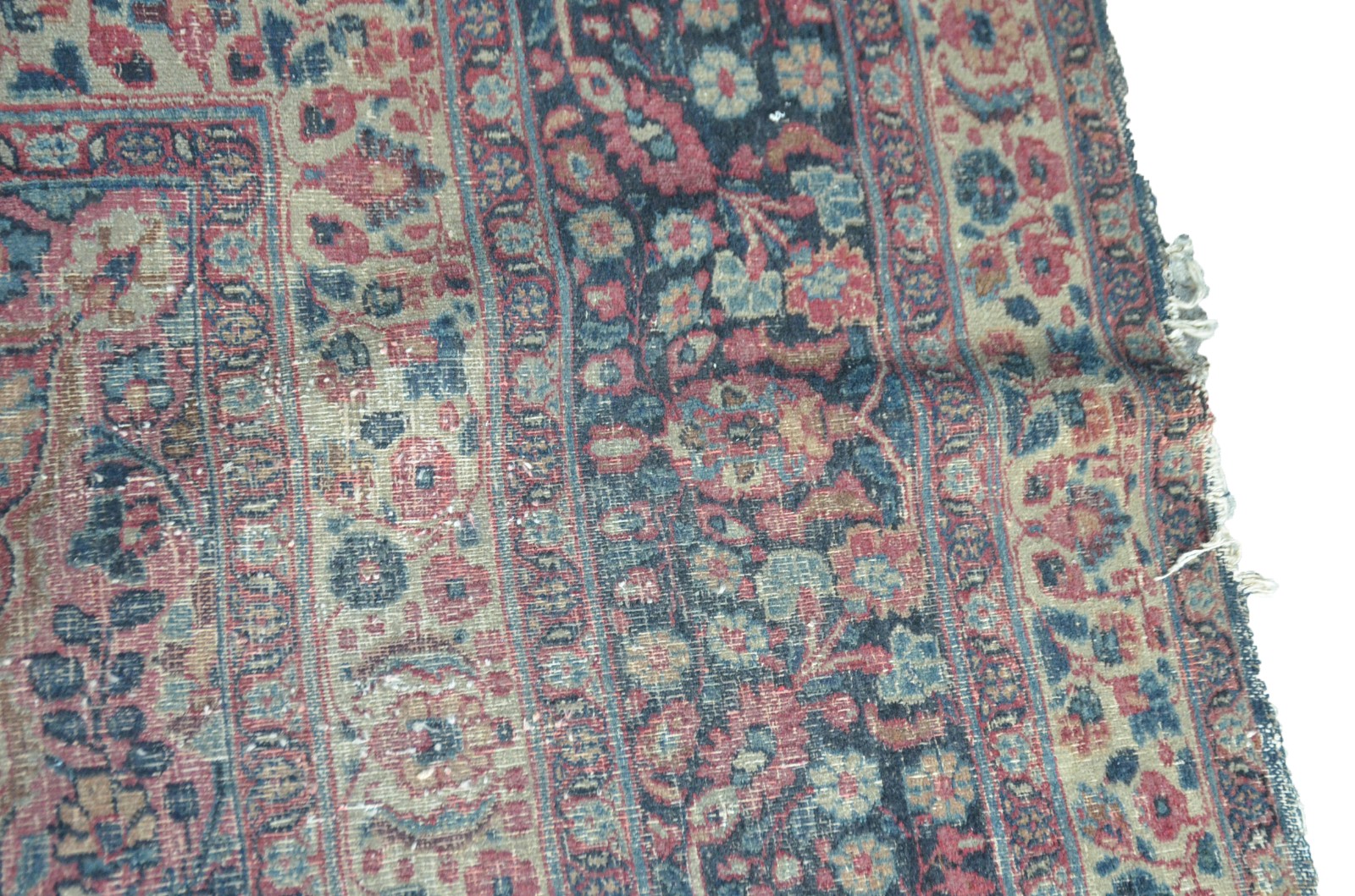 Tapete Kirman. Partes rapé. - foto 4 de 9