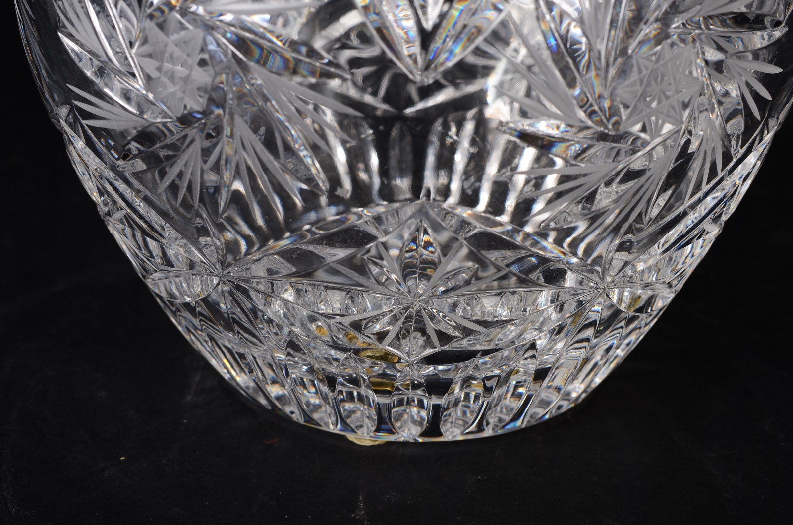 Bomboniere de cristal tcheco lapidado. - foto 5 de 9