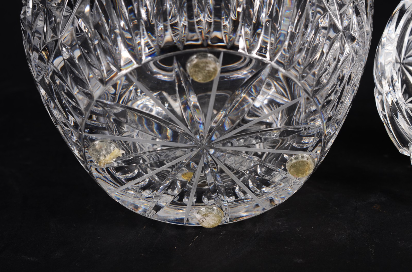 Bomboniere de cristal tcheco lapidado. - foto 7 de 9