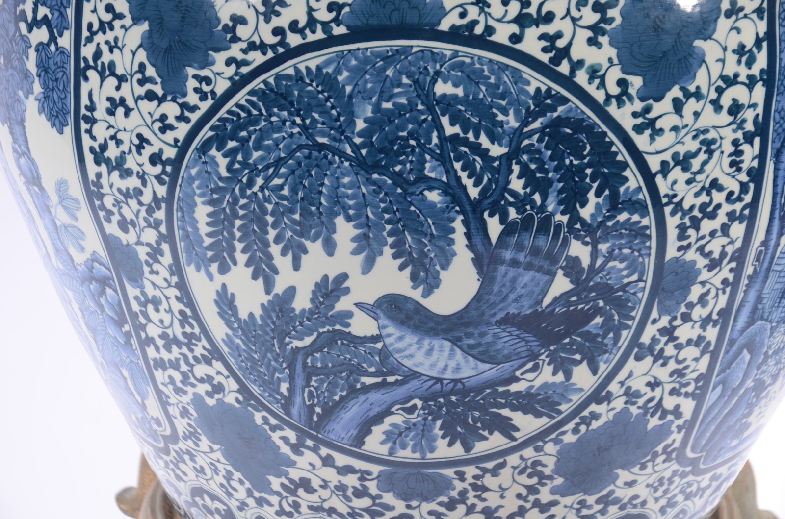 Grande aquário/cachepot de porcelana oriental decorada com pássaros... - foto 4 de 7
