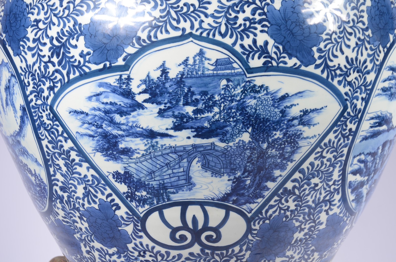 Grande aquário/cachepot de porcelana oriental decorada com paisagens... - foto 4 de 8