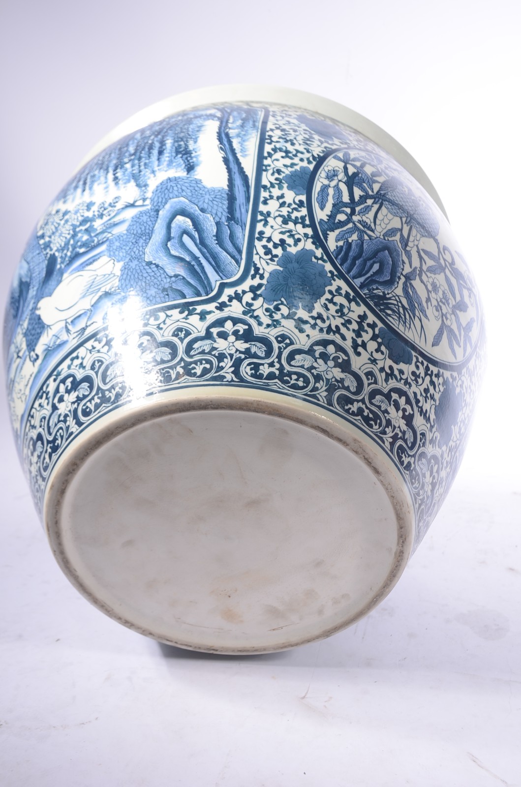 Grande aquário/cachepot de porcelana oriental decorada com paisagens... - foto 8 de 8