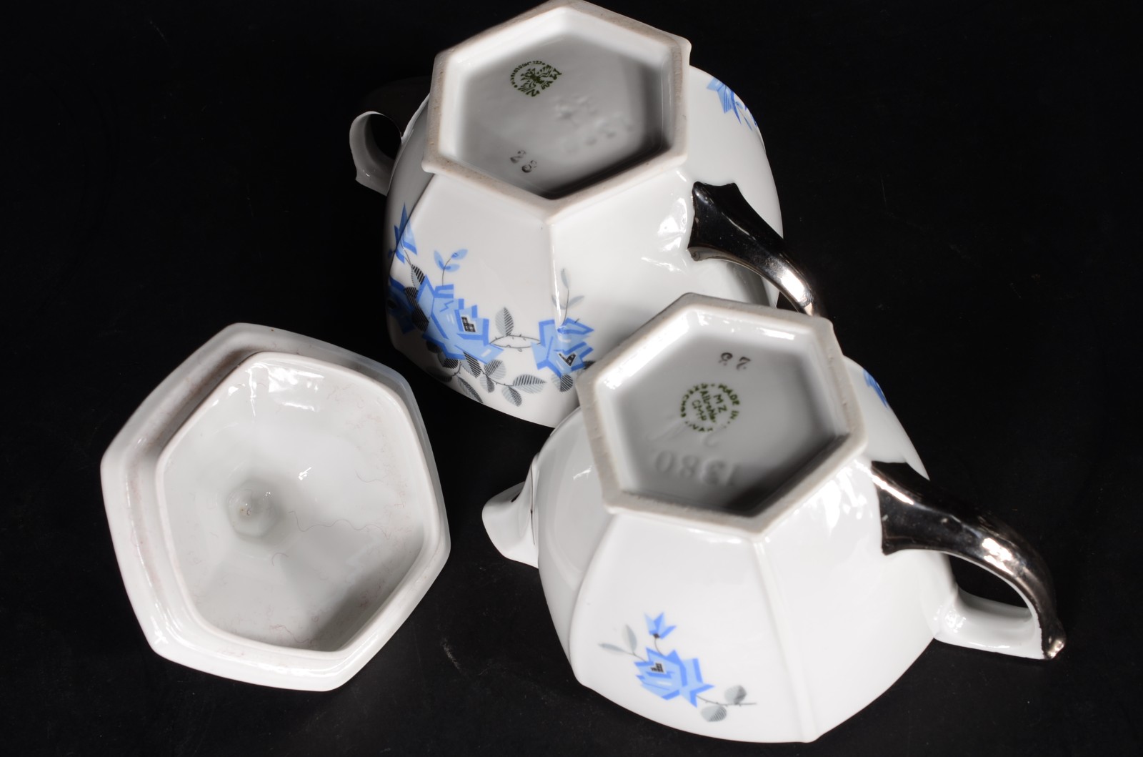 Aparelho para chá e café de porcelana tcheca floral azul com frisos... - foto 9 de 10