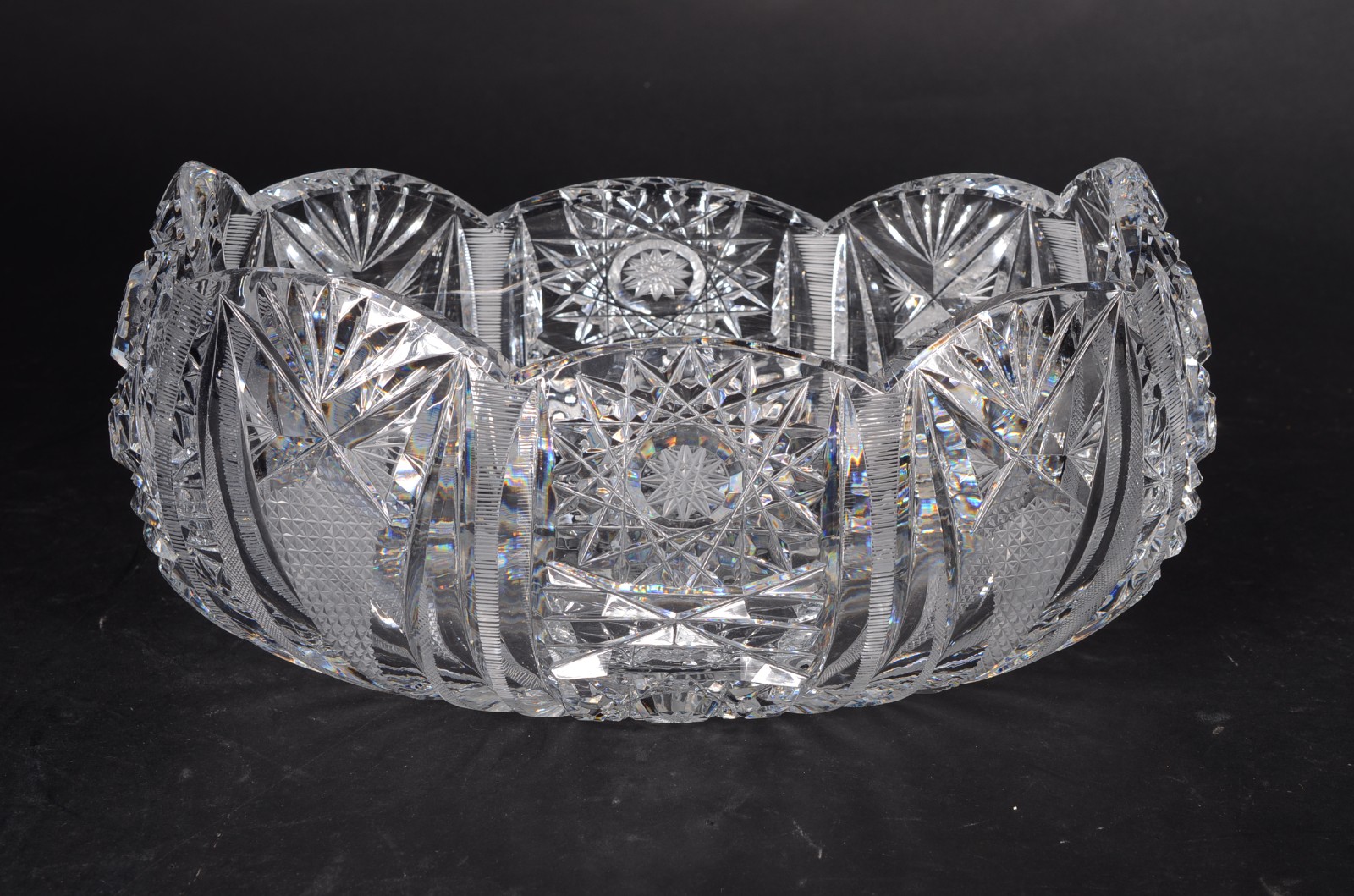 Fruteira na forma de gondola de cristal tcheco lapidado. - foto 1 de 8