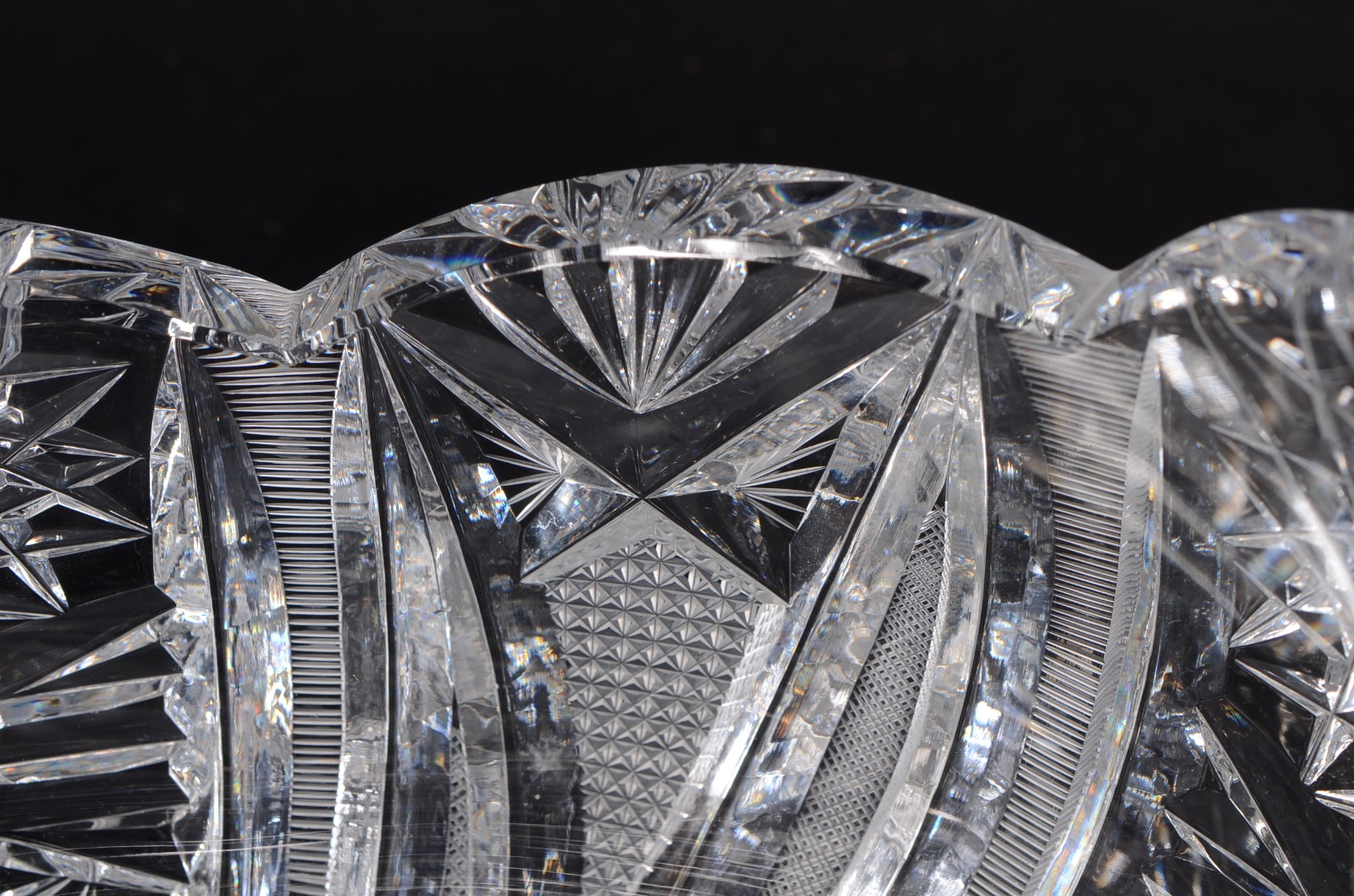 Fruteira na forma de gondola de cristal tcheco lapidado. - foto 4 de 8