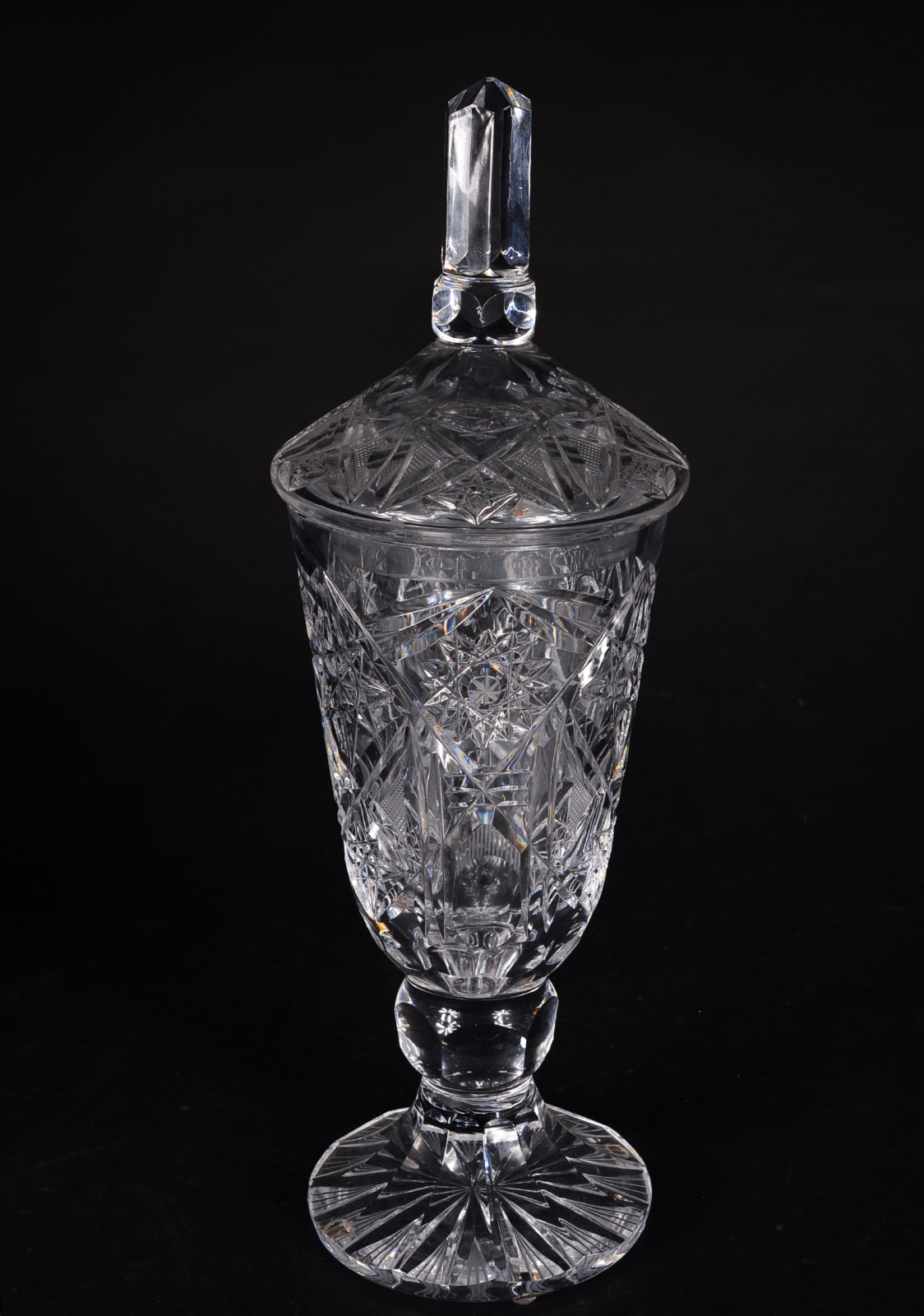 Bomboniere de cristal tcheco lapidado. - foto 1 de 10