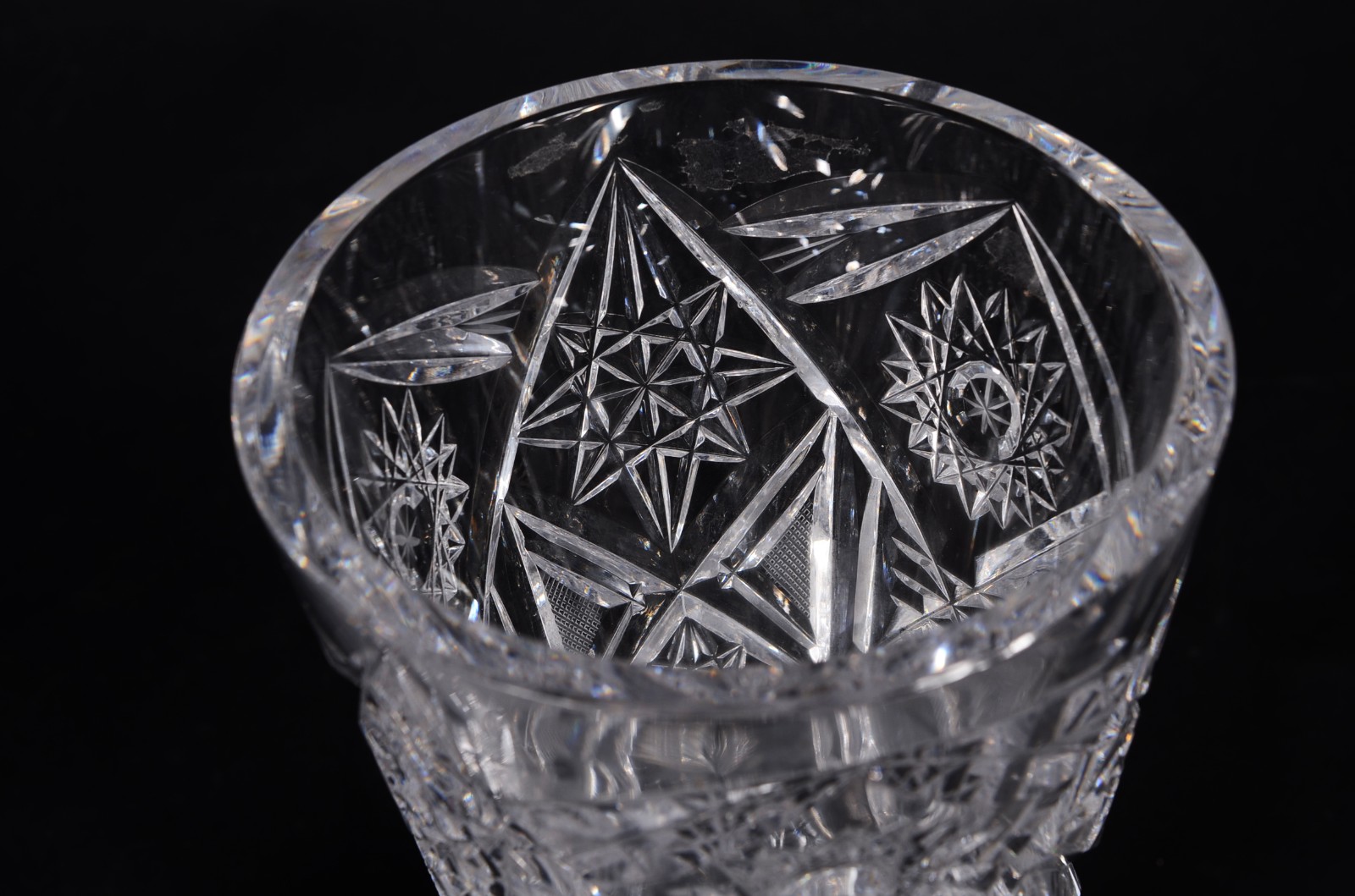 Bomboniere de cristal tcheco lapidado. - foto 9 de 10