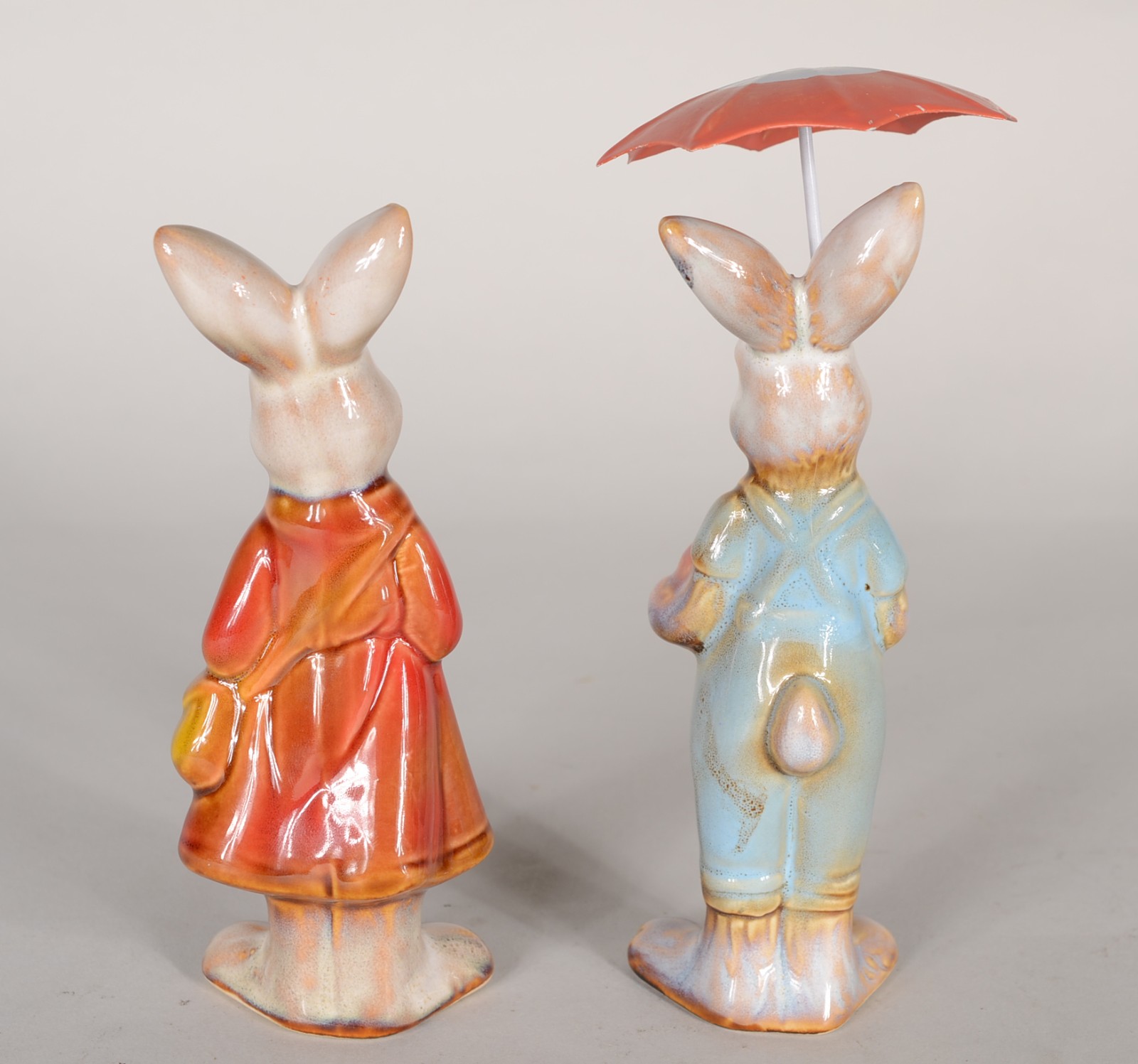 Duas esculturas de porcelana policromada representando casal de... - foto 4 de 5