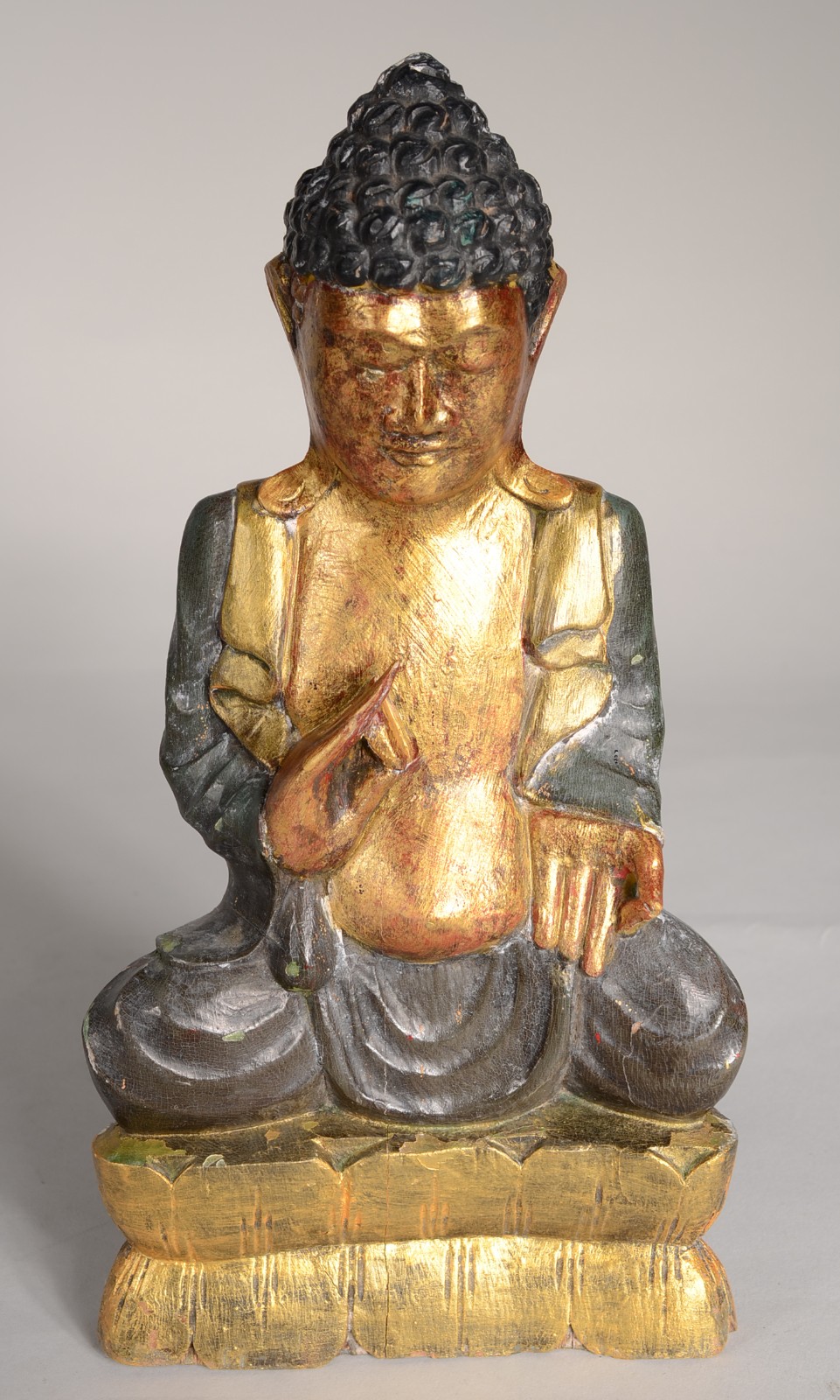 Estatueta de porcelana policromada representando Buda. - foto 1 de 6