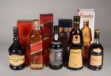 Cinco bebidas diversas, sendo: licor Carolans; ... - Cinco bebidas diversas, sendo: licor Carolans; whisky Johnnie Walker 8 anos; Vinho do Porto Real Companhia Velha; licor Frangelico; cognac Henne...