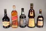 Cinco bebidas diversas, sendo: licor Carolans; ... - Cinco bebidas diversas, sendo: licor Carolans; whisky Johnnie Walker 8 anos; Vinho do Porto Real Companhia Velha; licor Frangelico; cognac Henne...