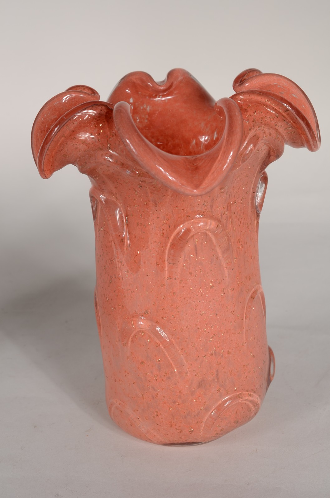 Vaso de murano de vidro decorativo na cor rosa, trabalhado com pó de... - foto 1 de 4