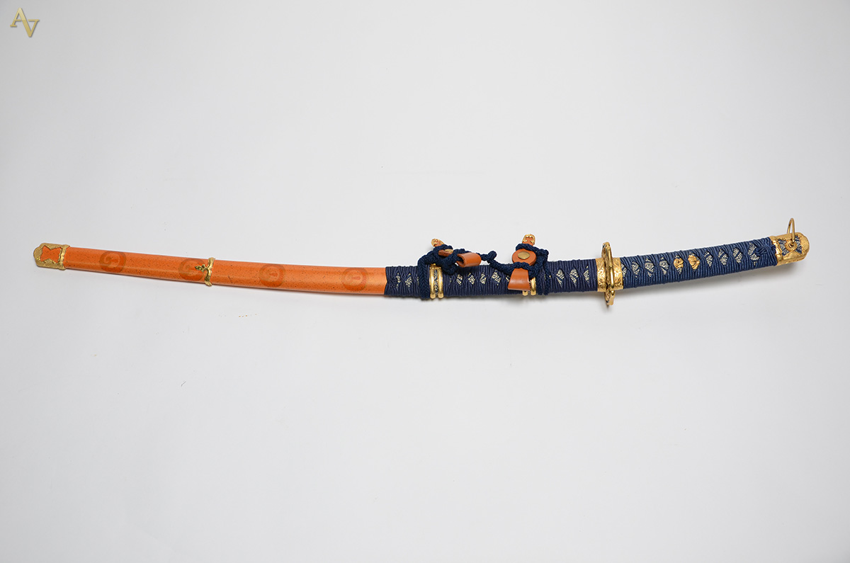 Espada samurai (KATANA) com bainha na cor laranja. Comprimento 98 cm. - foto 1 de 4