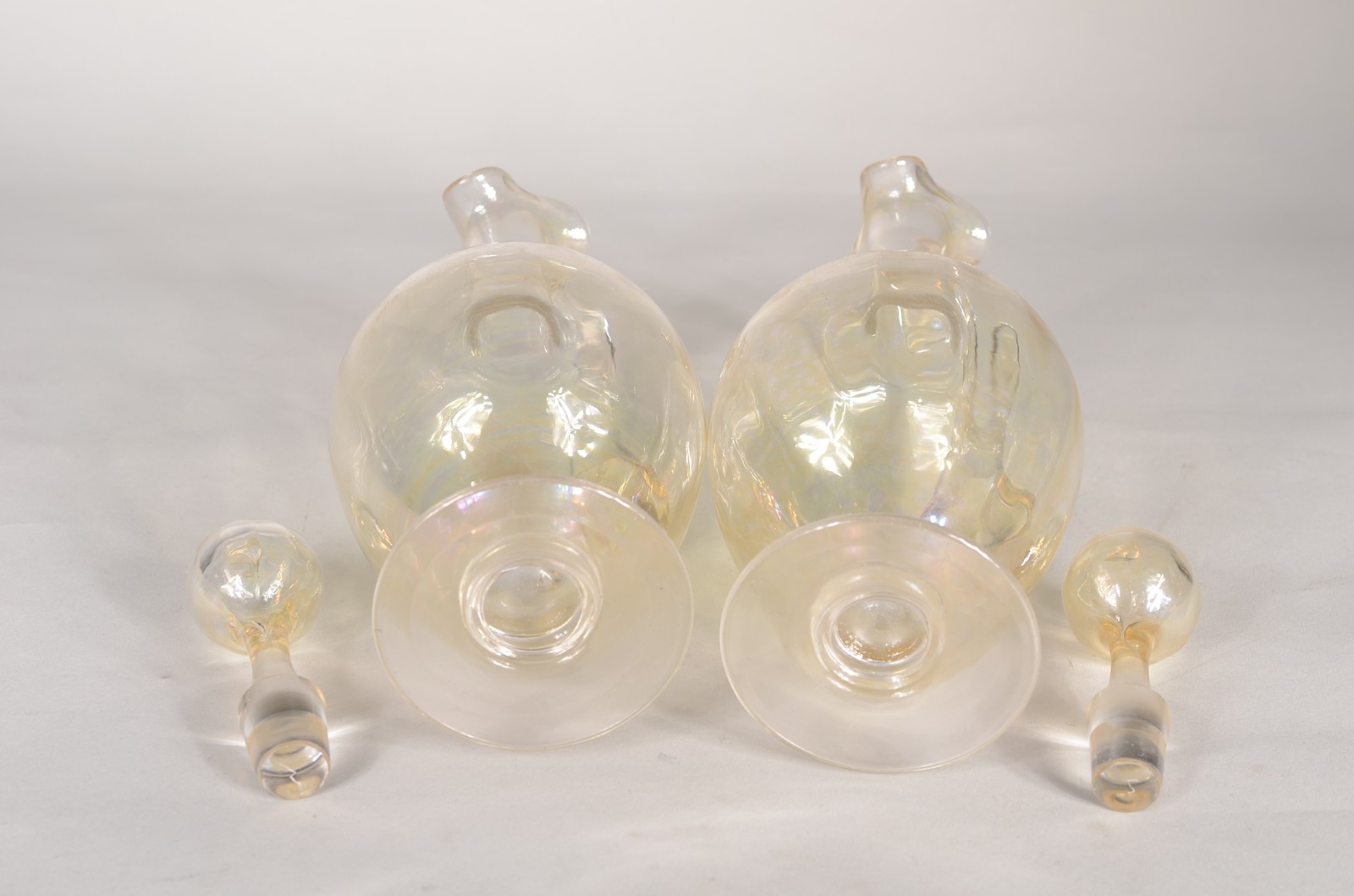 Par de garrafas com alças de cristal amarelo, gargalos feitio... - foto 6 de 6