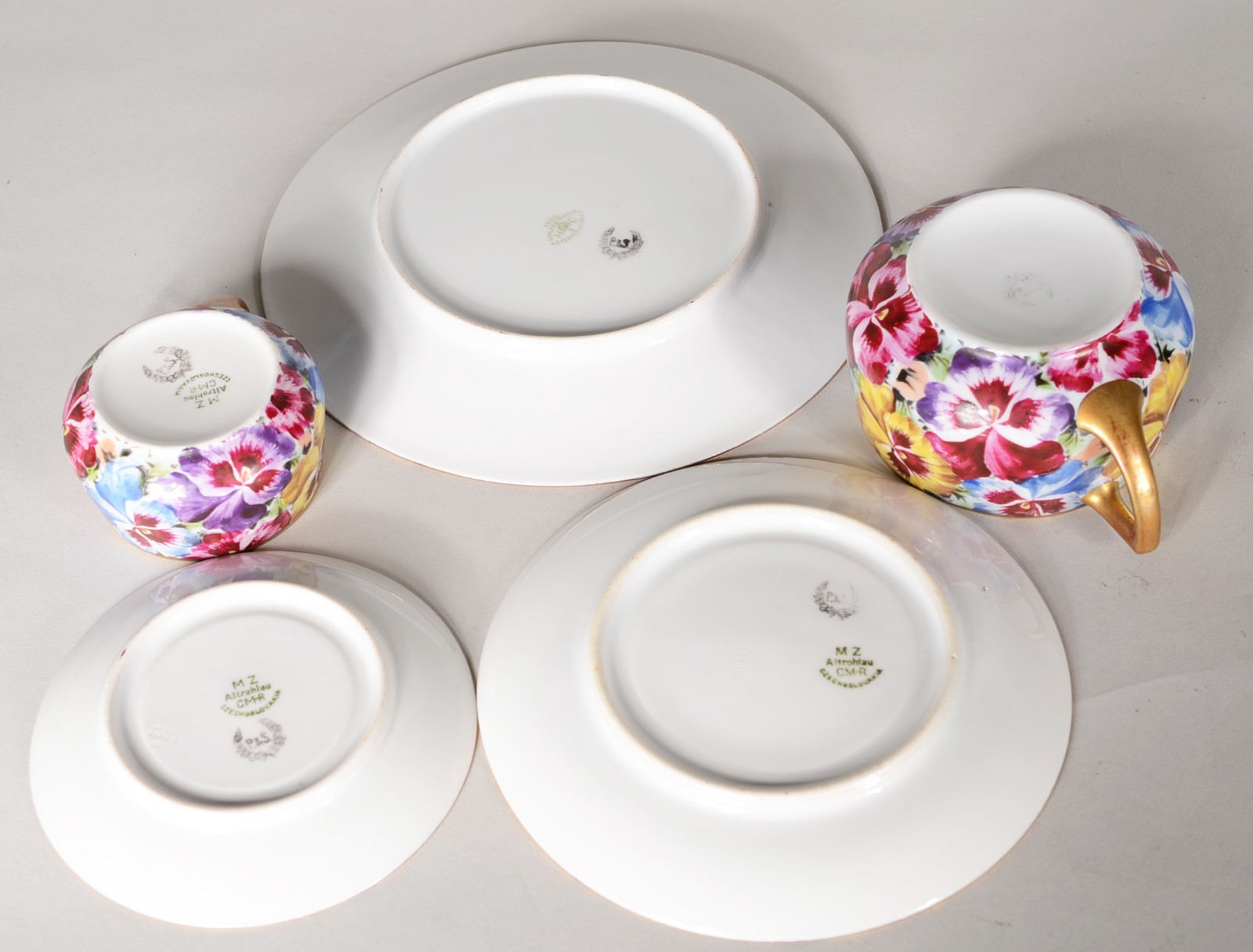 Serviço de chá e café de porcelana tcheca, decoração floral em... - foto 3 de 6