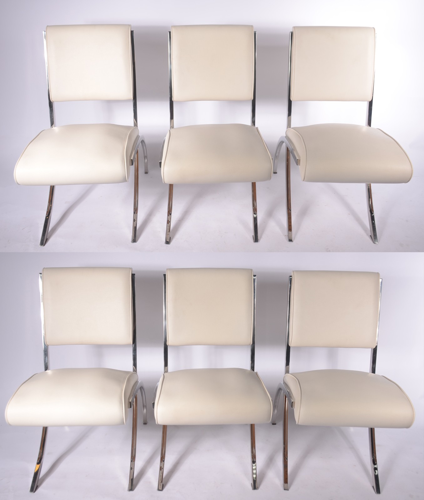 Mesa de jantar design moderno, base de metal e tampo de vidro... - foto 6 de 7