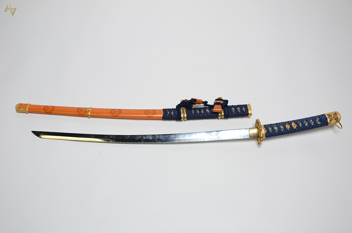 Espada samurai (KATANA) com bainha na cor laranja. Comprimento 98 cm. - foto 2 de 4