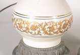 Par de abatjoures de porcelana, base de metal. - Par de abatjoures de porcelana, base de metal.