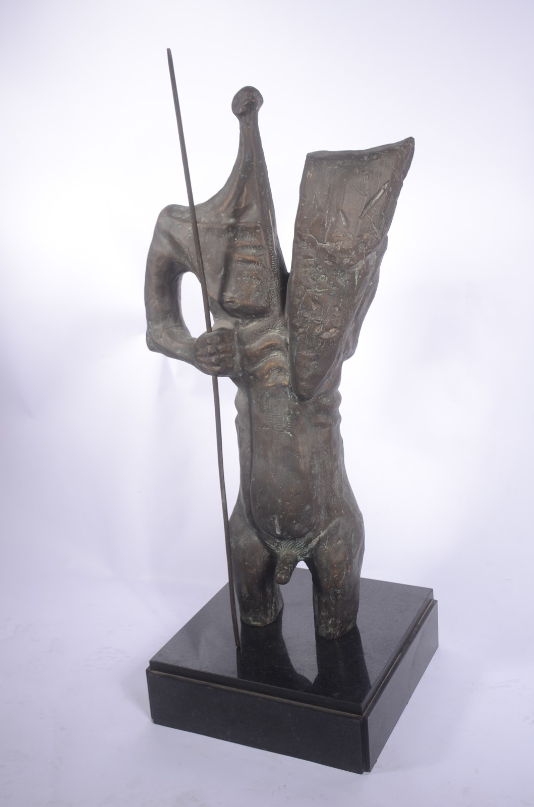 Escultura de bronze representando Guerreiro Nú. - foto 2 de 8