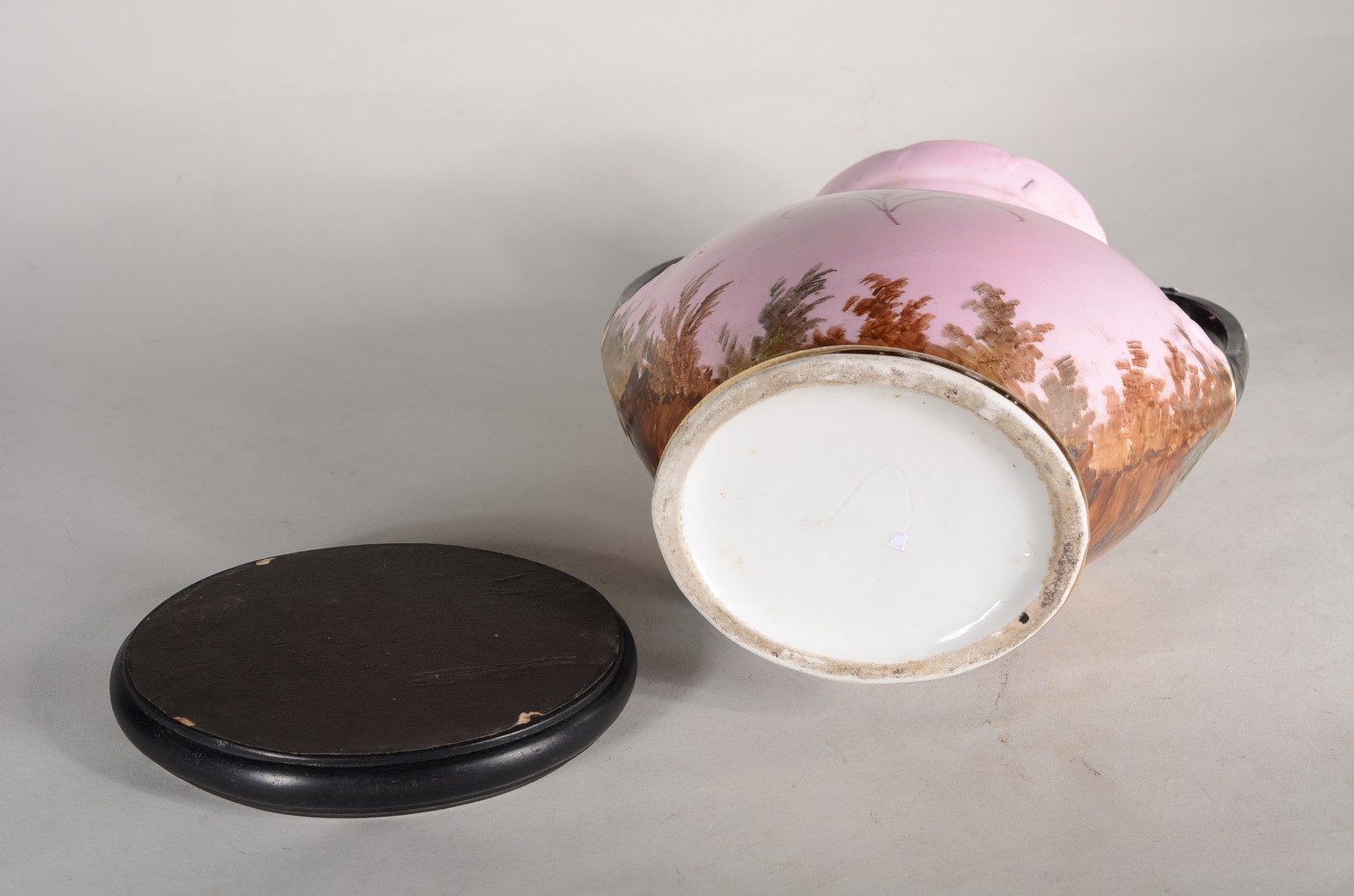 Vaso de porcelana Velho Paris decorado com cena de veleiro e castelo... - foto 8 de 8