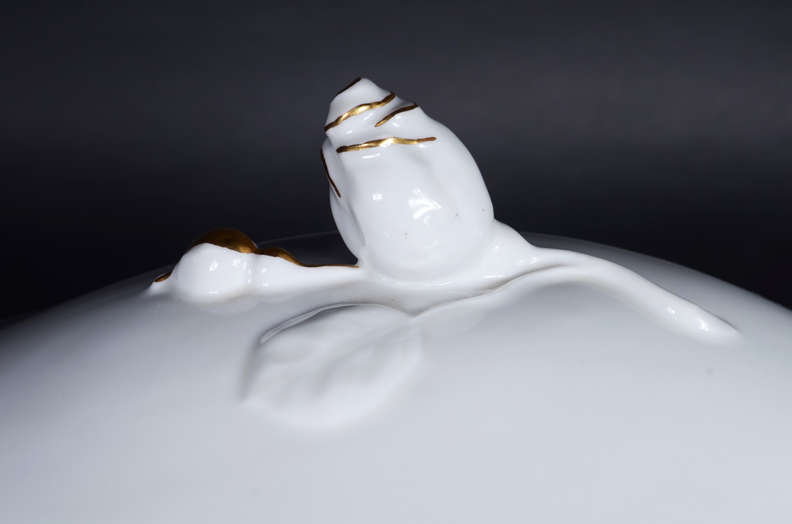 Serviço de jantar de porcelana "Beatriz" na cor branca com friso... - foto 4 de 7