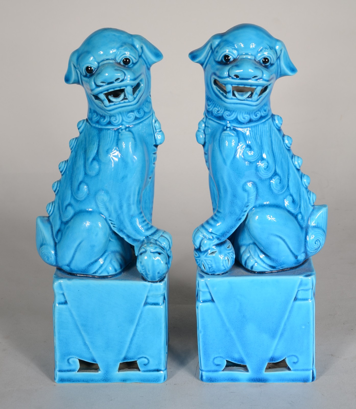 Par de cães de fó de porcelana azul turquesa. - foto 1 de 9