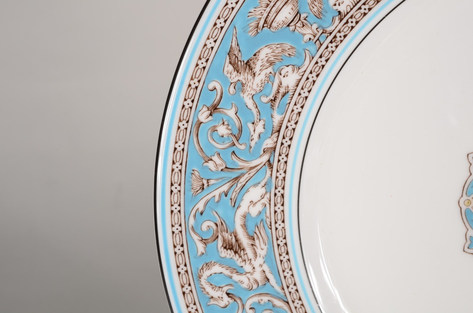 Serviço de jantar de porcelana inglesa Wedgwood, borda com guirlandas... - foto 4 de 6