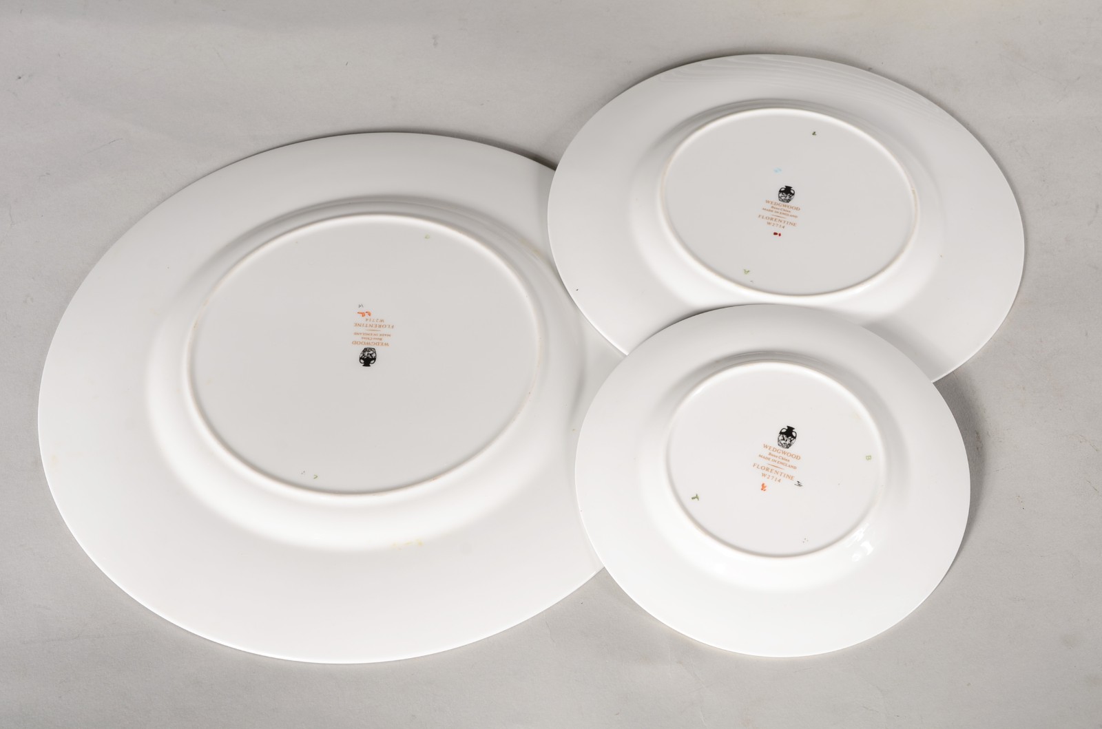 Serviço de jantar de porcelana inglesa Wedgwood, borda com guirlandas... - foto 5 de 6
