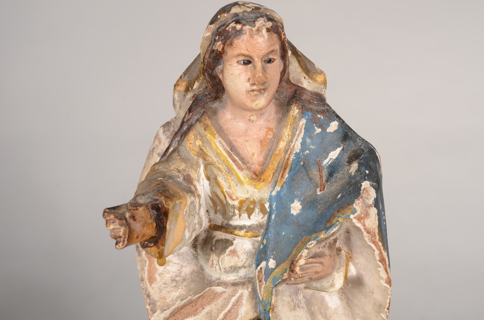 Nossa Senhora da Conceição - Imagem de madeira policromada. Desgastes. - foto 6 de 9