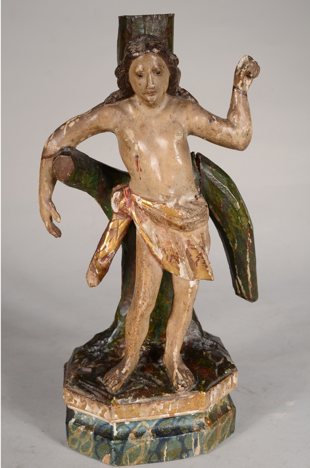 São Sebastião - Antiga imagem de madeira policromada. Desgastes. - foto 1 de 8