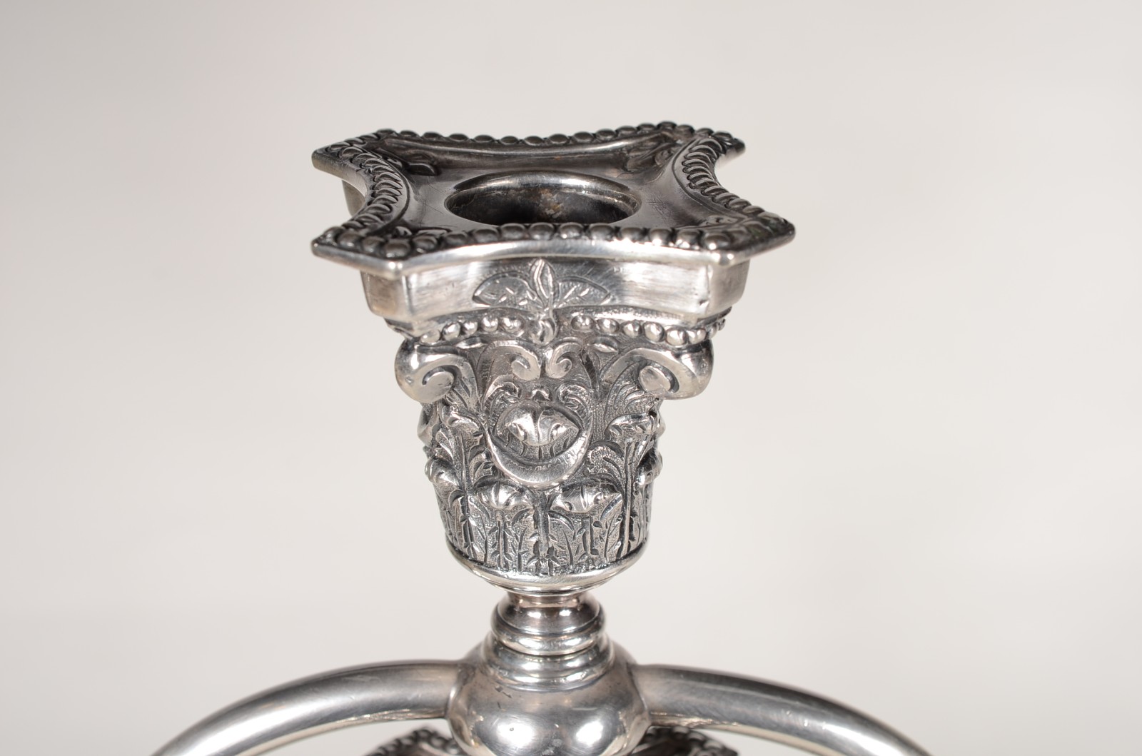 Par de candelabros de prata contraste 925 mls, para 3 velas cada com... - foto 9 de 11