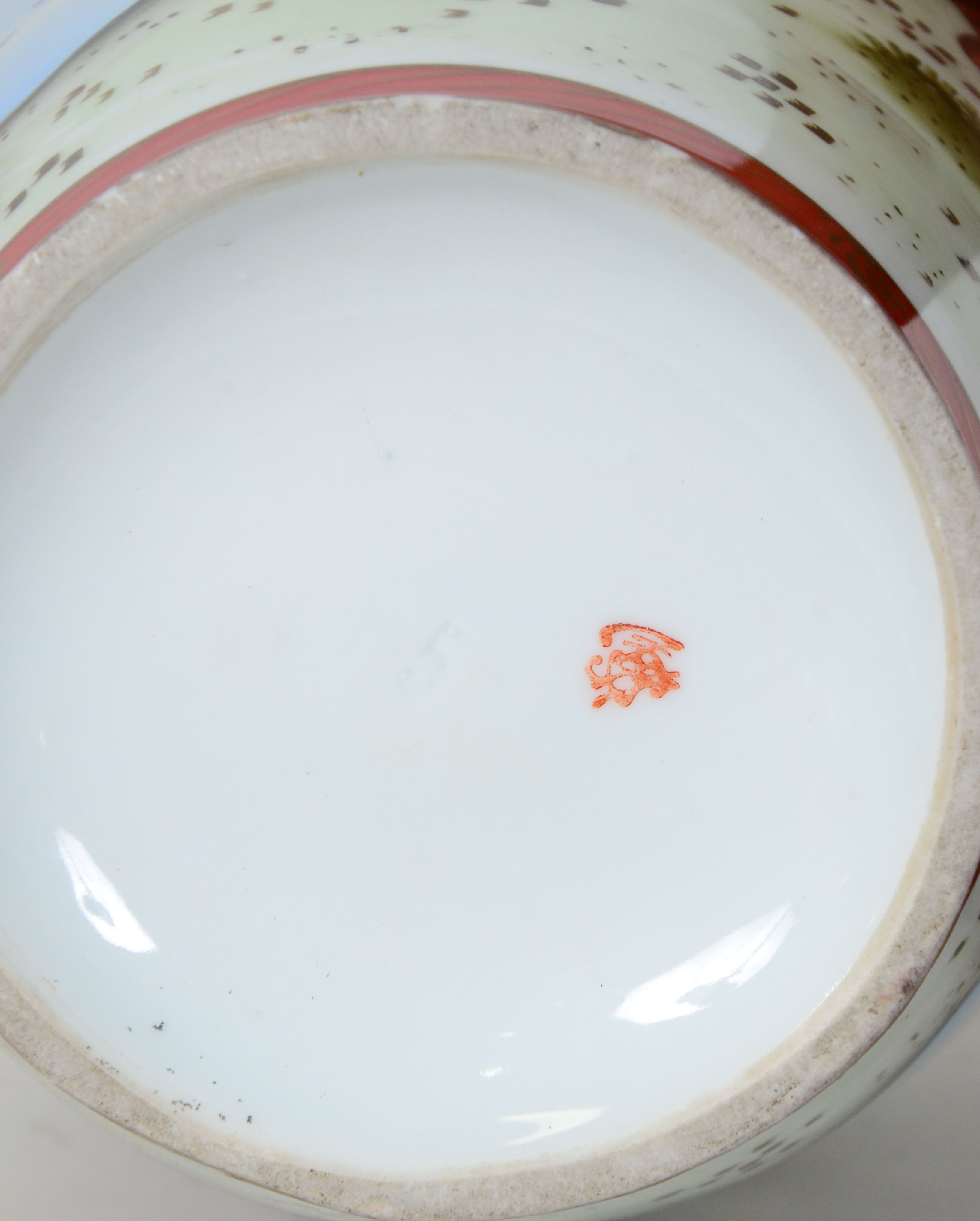 Vaso de porcelana japonesa decorado com gueixas em policromia... - foto 4 de 4