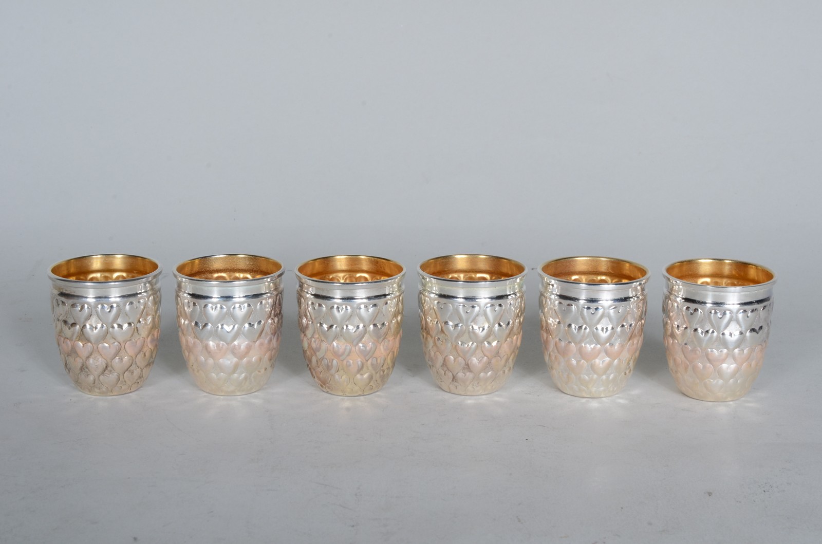 Conjunto com 6 copinhos para licor de prata, contraste Sterling 925... - foto 3 de 6