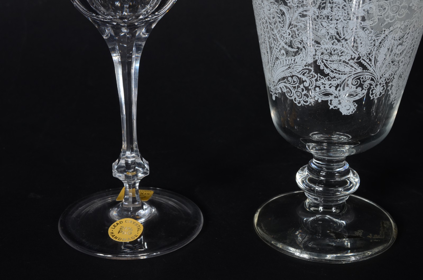 Vinte e duas taças diversas para vinho. - foto 4 de 9