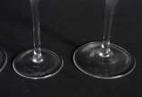 Strauss (1983),  - Serviço de cristal Strauss, composto de: 18 para vinho tinto, 18 para vinho branco, 18 para licor e 12 para vinho do Porto. Total: 66 peças.