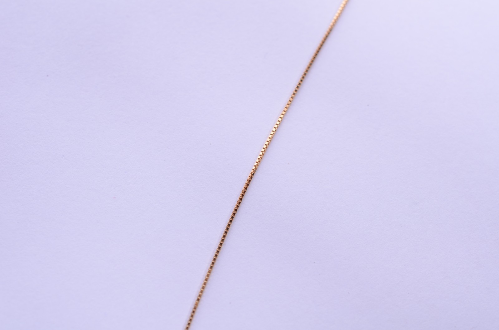 Colar com pendente feitio coração com esmeralda cabochon de ouro 18... - foto 3 de 7