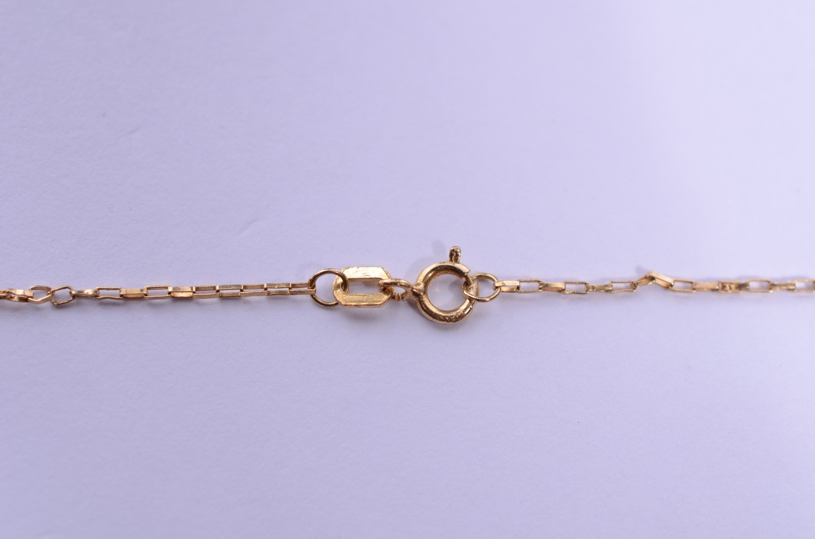 Colar com pendente feitio olho grego de ouro 18 k. (Por motivos de... - foto 3 de 6