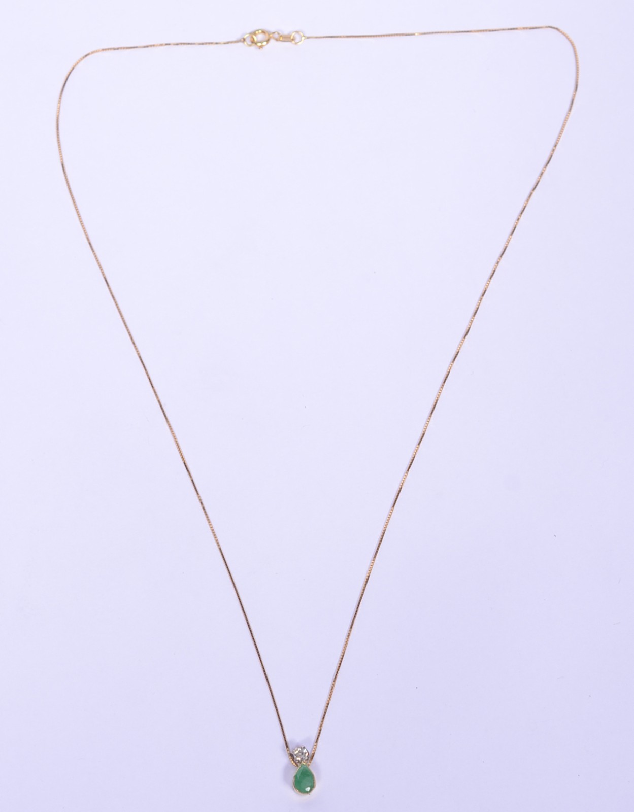 Colar de ouro 18 k., pendente feitio gota com esmeralda e um... - foto 2 de 8