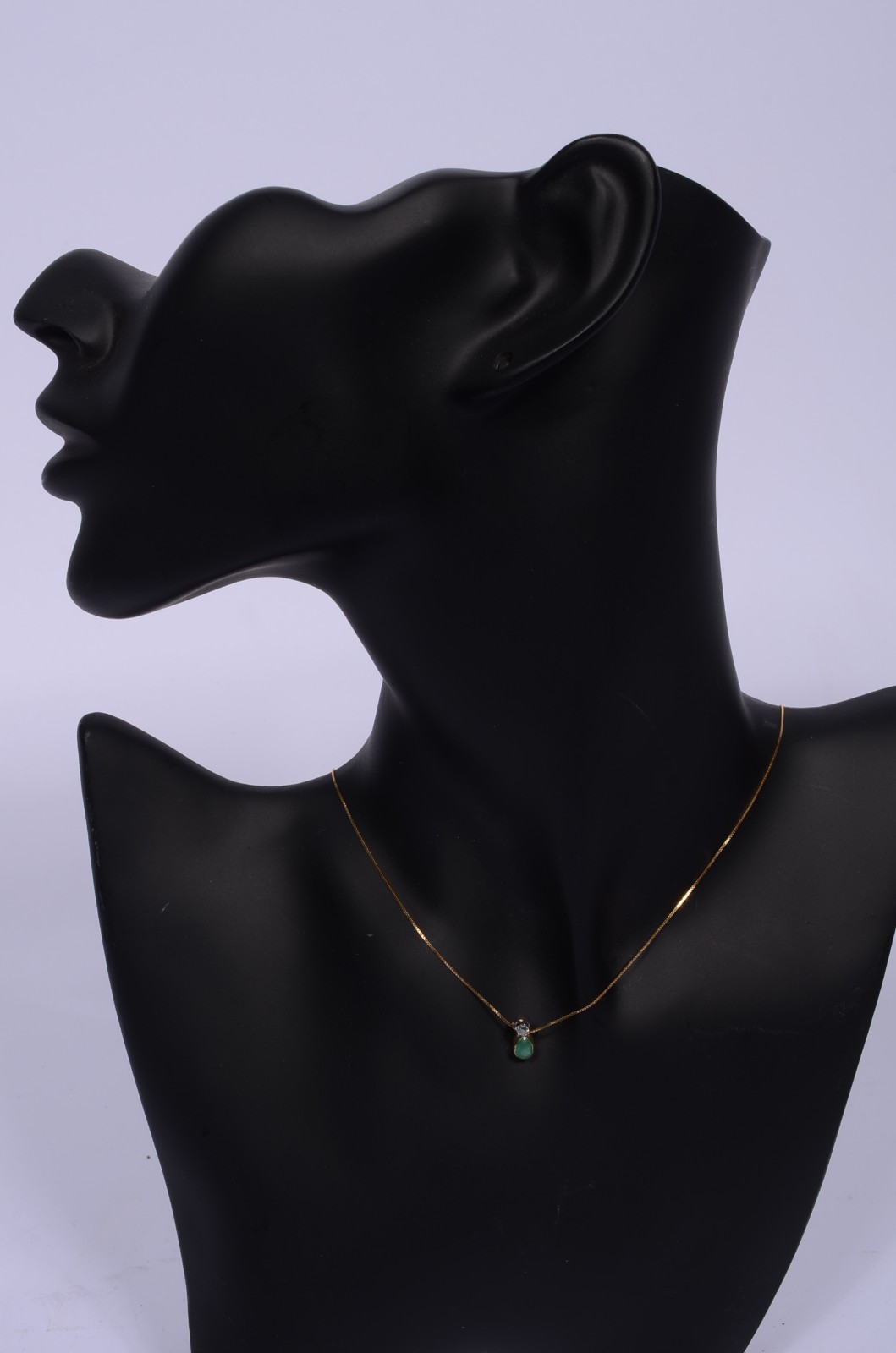 Colar de ouro 18 k., pendente feitio gota com esmeralda e um... - foto 8 de 8